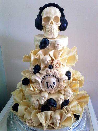 Black & white chocolate skull wedding cake | Topup Wedding Ideas The best popular wedding ideas