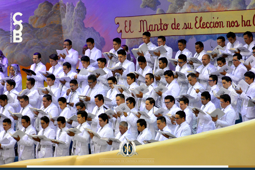 Festejan miles al Apóstol Naasón class=