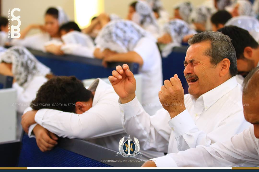 El Apóstol Naasón Joaquín visita la Iglesia de Avondale, class=