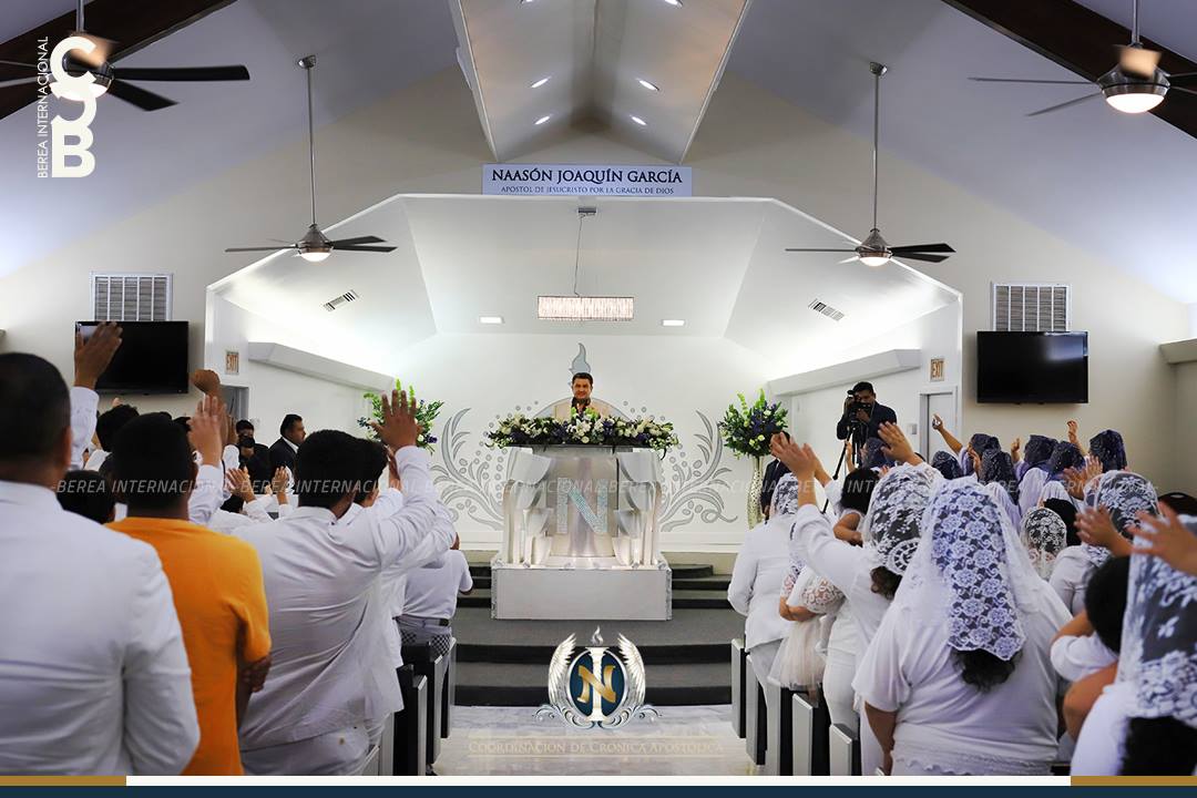 El Apóstol Naasón Joaquín visita la Iglesia de Avondale, class=