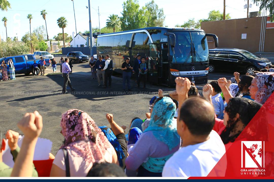 Los capitanes espirituales arriban a Phoenix, Arizona class=