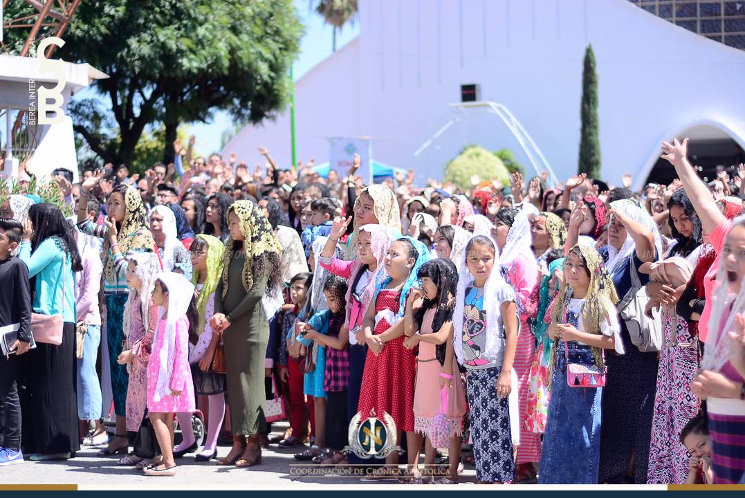 «La gloria de nuestra Iglesia, que es la Santa Cena, ya está a la puerta»: mensaje apostólico en la colonia class=