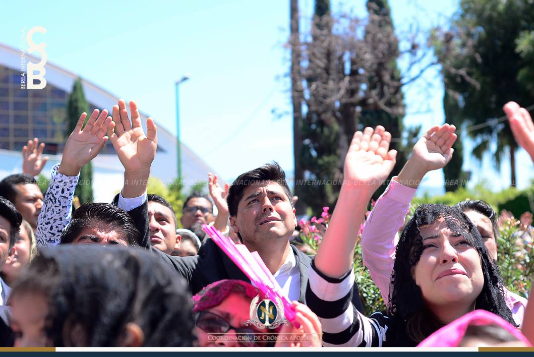 «La gloria de nuestra Iglesia, que es la Santa Cena, ya está a la puerta»: mensaje apostólico en la colonia class=