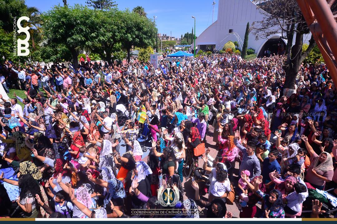 «La gloria de nuestra Iglesia, que es la Santa Cena, ya está a la puerta»: mensaje apostólico en la colonia class=