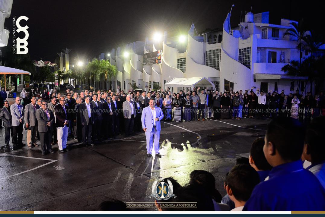 Apóstol de Jesucristo Naasón Joaquín García en Hermosa Provincia