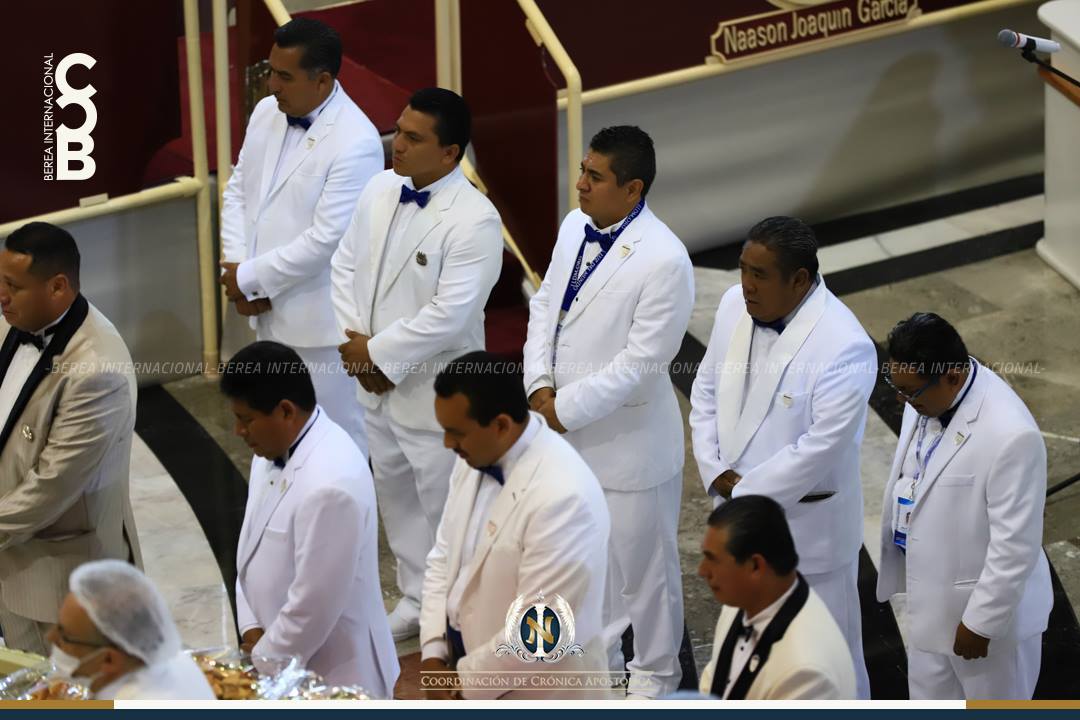 la-luz-del-mundo-celebracion-santa-cena-11