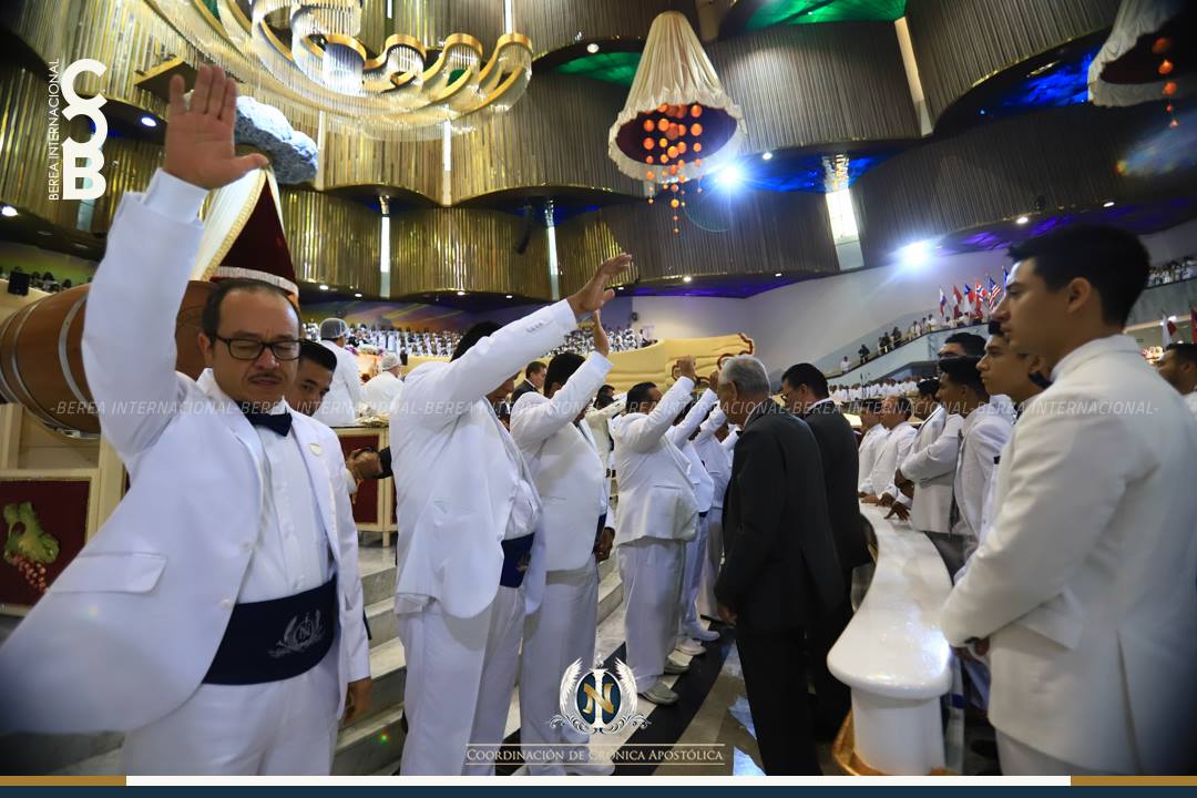 la-luz-del-mundo-celebracion-santa-cena-12