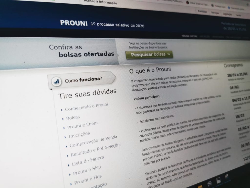MEC suspende início das inscrições para o Prouni