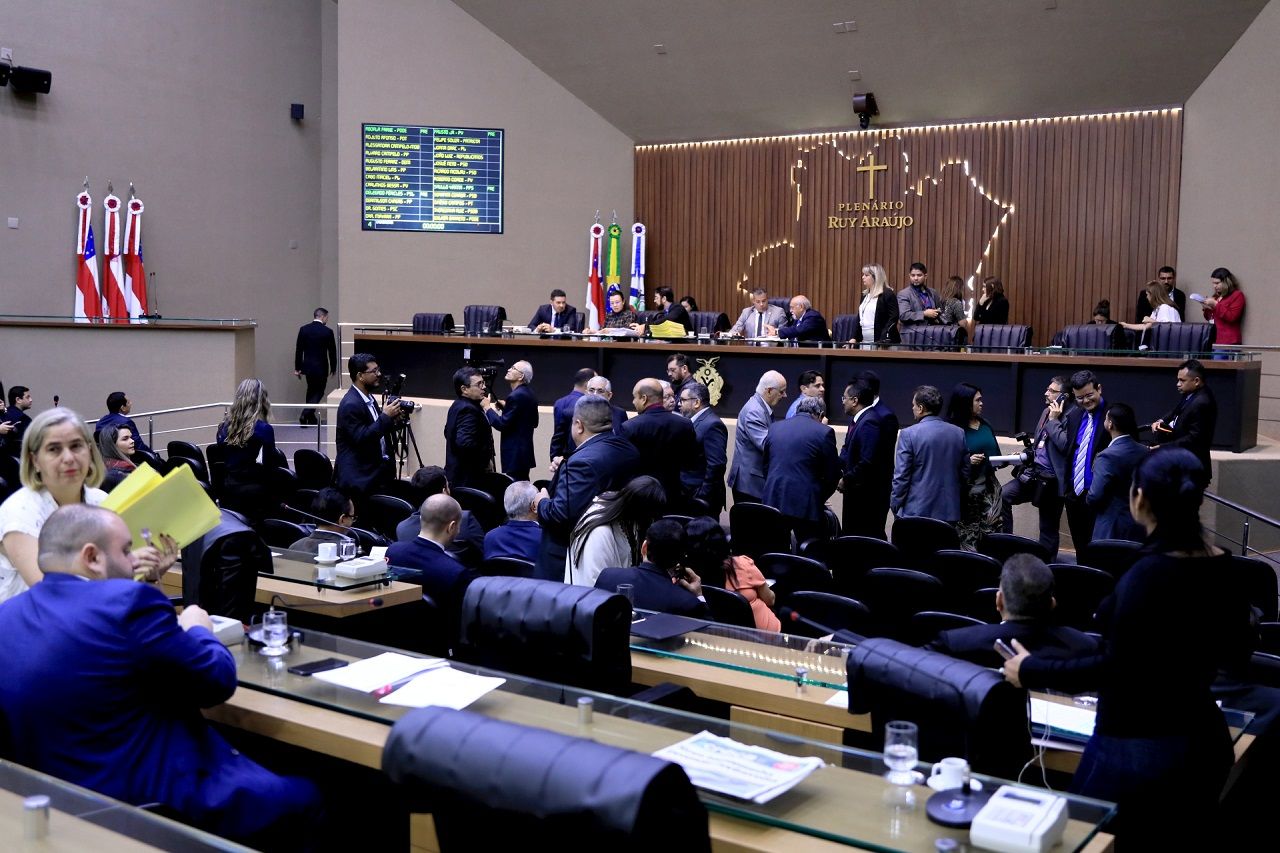 Deputados da Aleam destinam mais de R$ 40 milhões de emendas para Educação