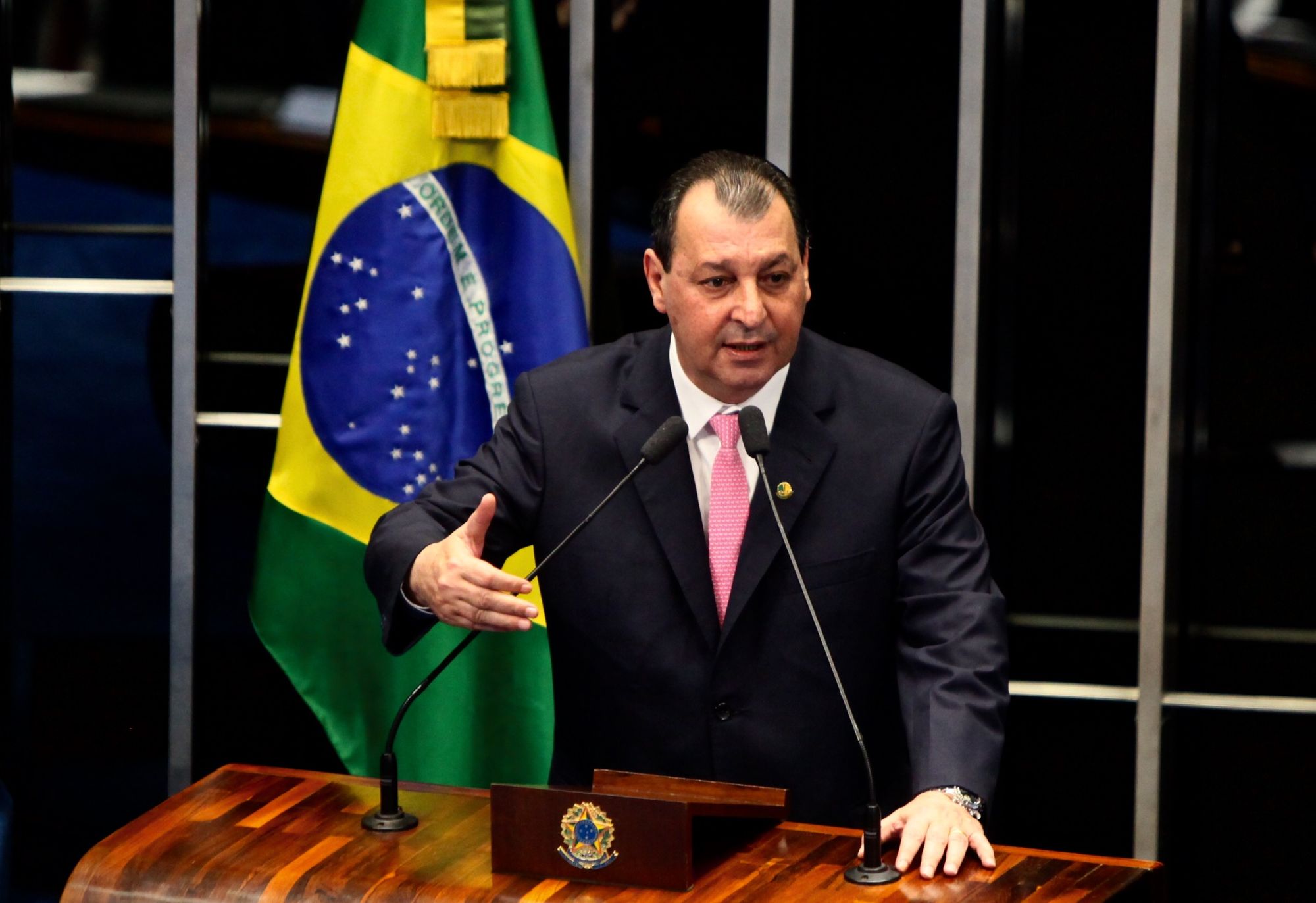 “Não alimento sonho de voltar ao governo. Meu tempo passou”, diz Omar Aziz