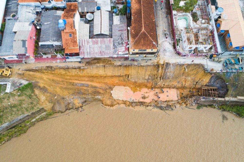 Parintins decreta estado de emergência após desabamento de orla