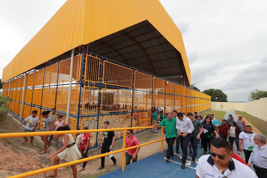 Wilson entrega Centro de Convivência do Mutirão revitalizado