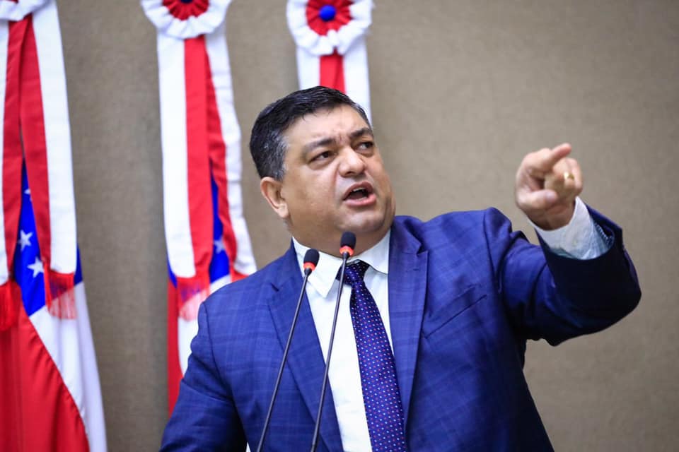 Dito & Feito - “Me expulsaram para calar minha boca”