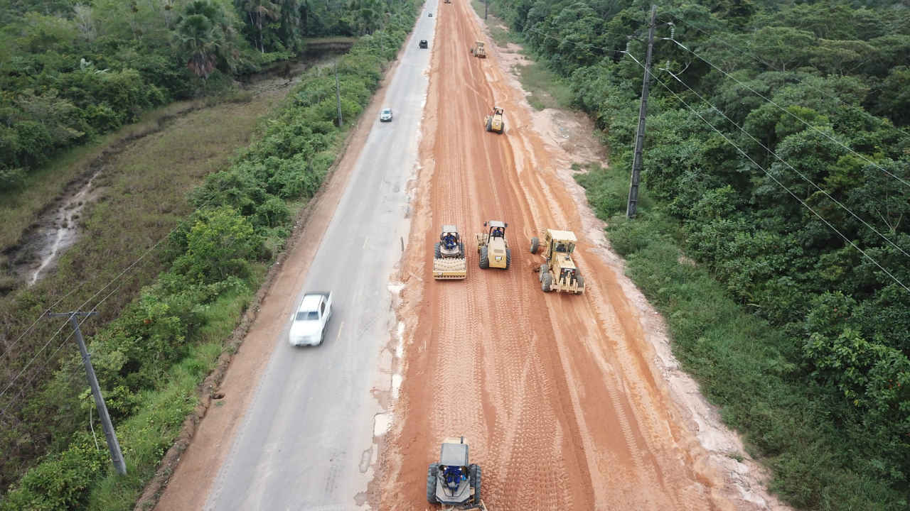 Seinfra inicia recuperação de trechos críticos da AM-070