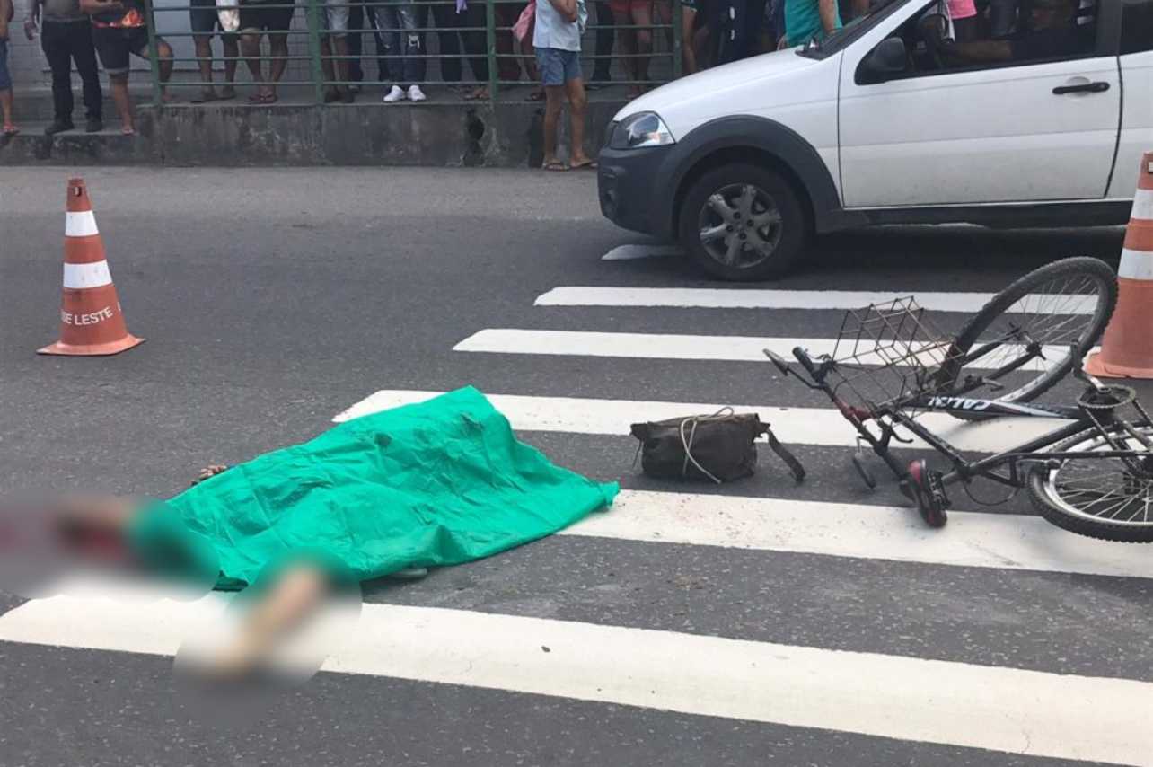 Homem é atropelado por caminhão tanque em avenida na zona Leste