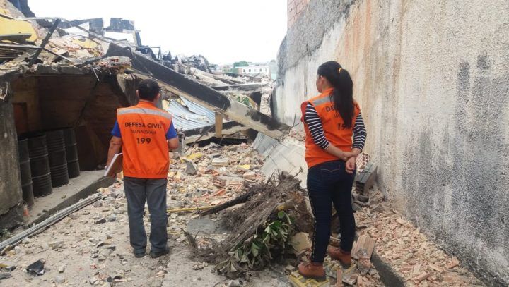 Prédio com risco de desabamento na Compensa passa por nova vistoria