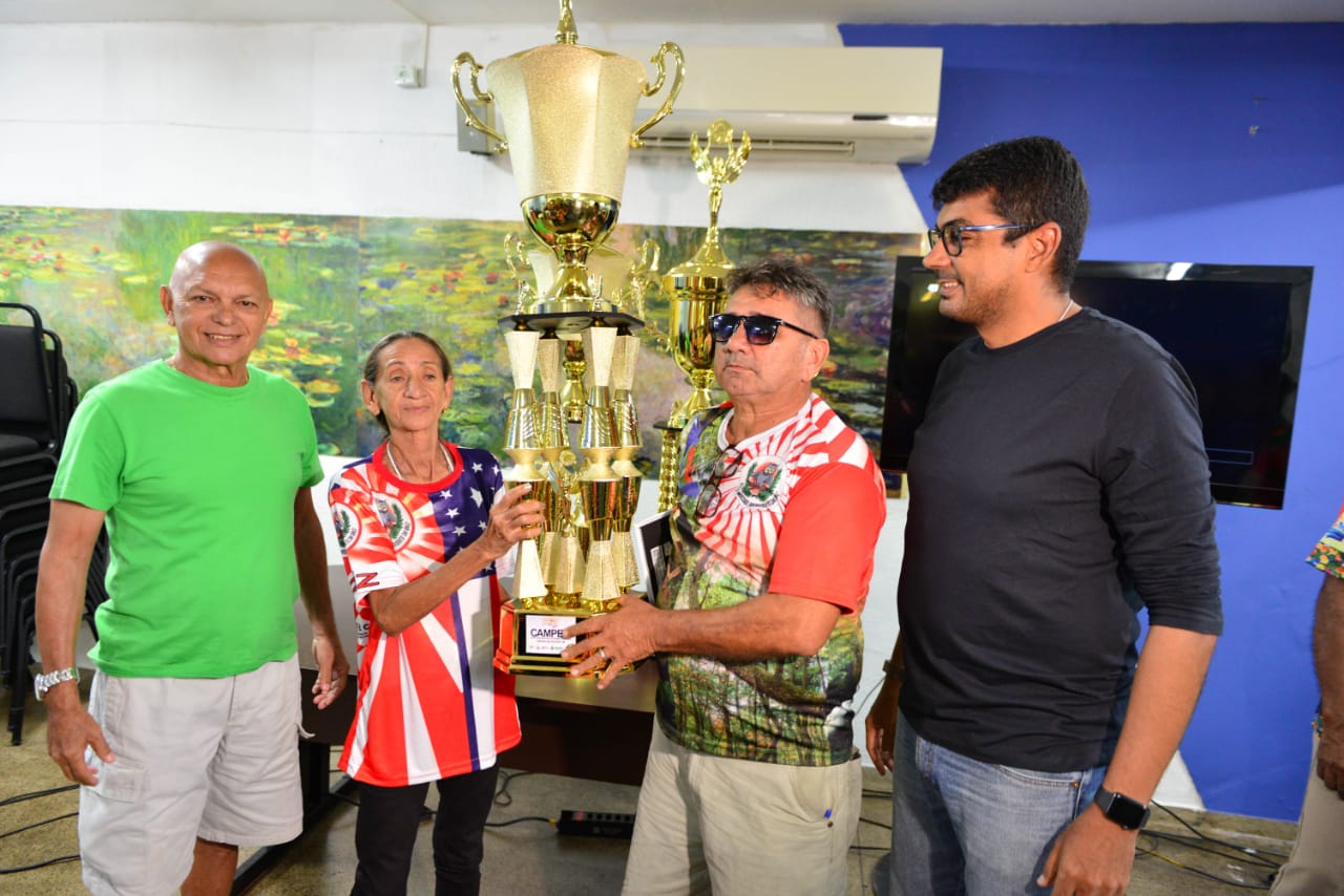 Mocidade Raiz vence a  3ª divisão do  carnaval de Manaus