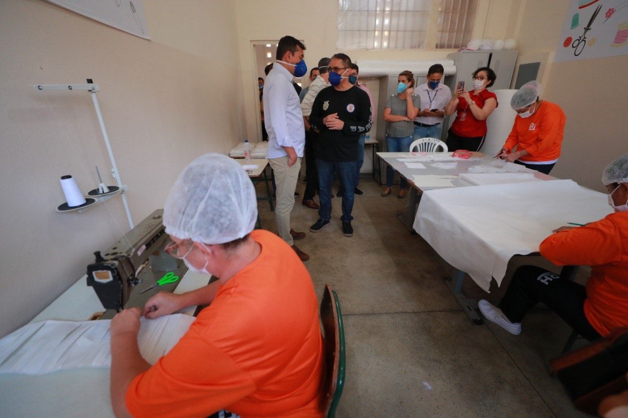Detentas produzirão 120 mil máscaras no Amazonas