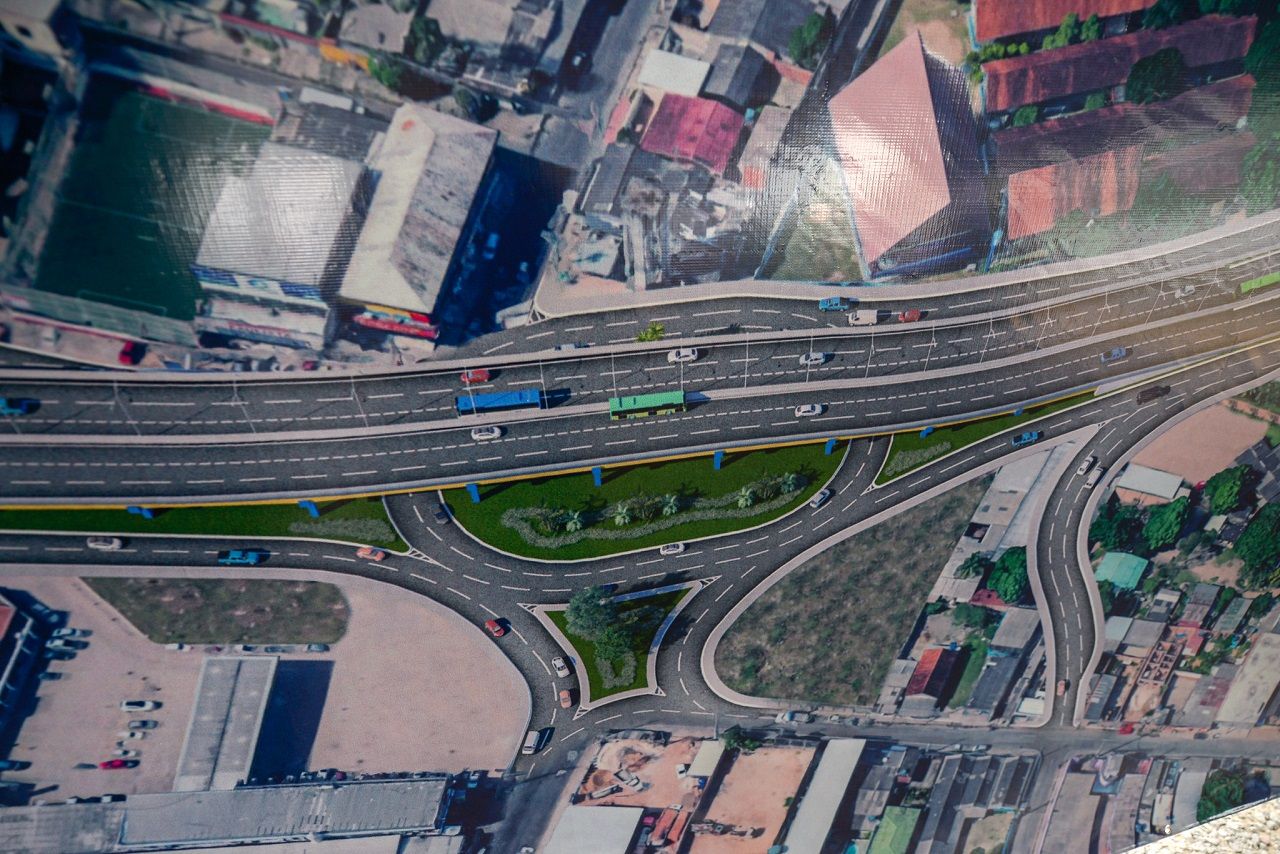 Obra do complexo viário altera acesso para o Manoa