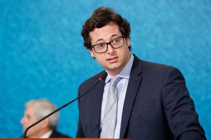 Secretário de Bolsonaro está com coronavírus; presidente fez teste