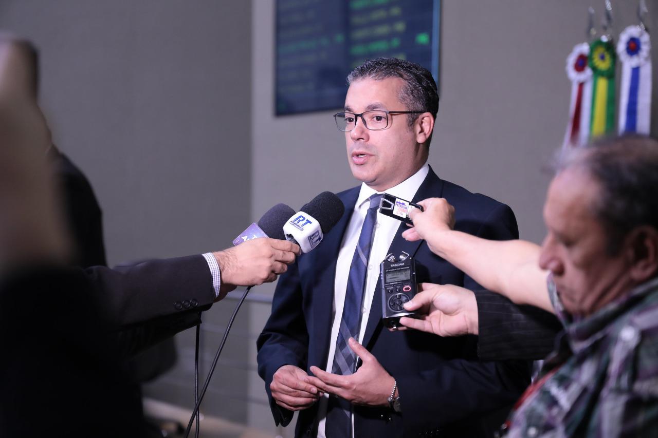 Josué solicita antecipação dos salários dos servidores do Estado