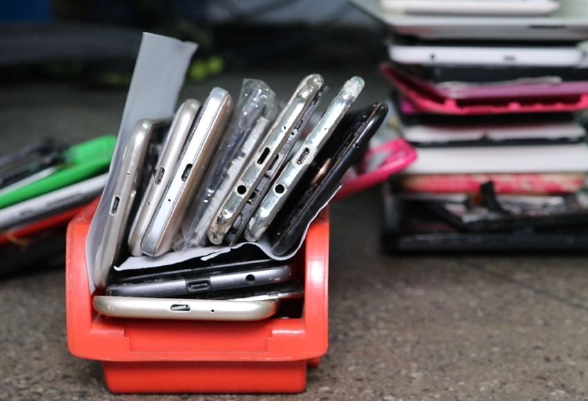 Operação Offline apreende 300 celulares na zona norte