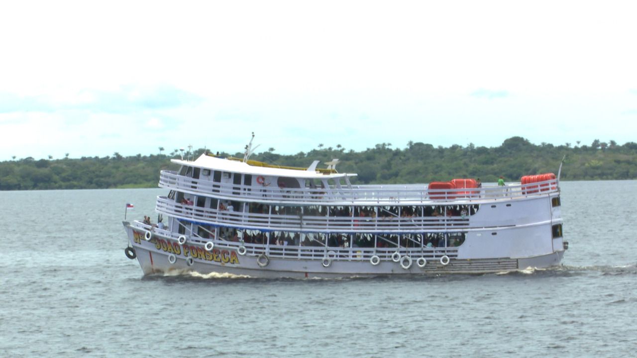 Transporte fluvial de passageiros é suspenso no AM