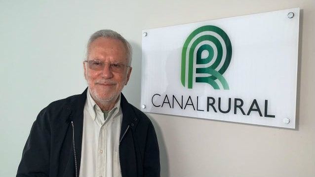 Sem espaço na grande mídia, Alexandre Garcia assina contrato com Canal Rural