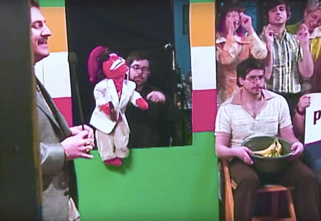 Banda americana recria briga entre Gil da Esfirra e Galerito em clipe