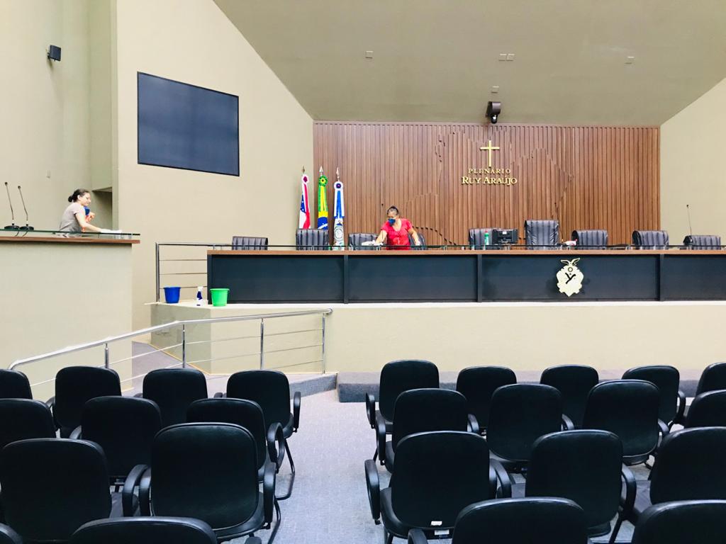 Aleam higieniza ambientes e equipamentos