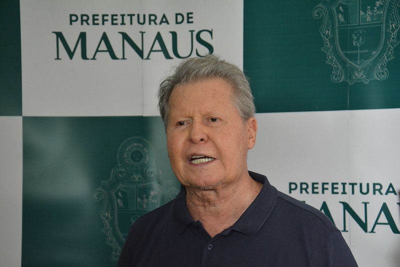 Arthur anuncia hospital de campanha com cem leitos em Manaus