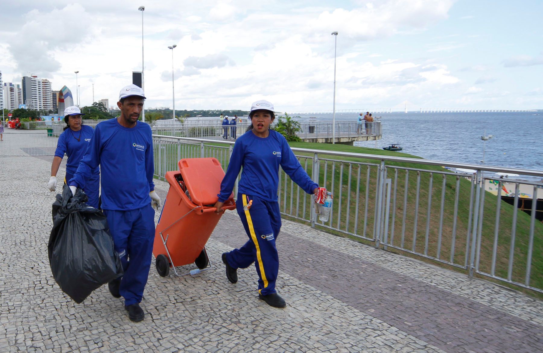 Auxílio emergencial a comerciantes e catadores sai no dia 29/4