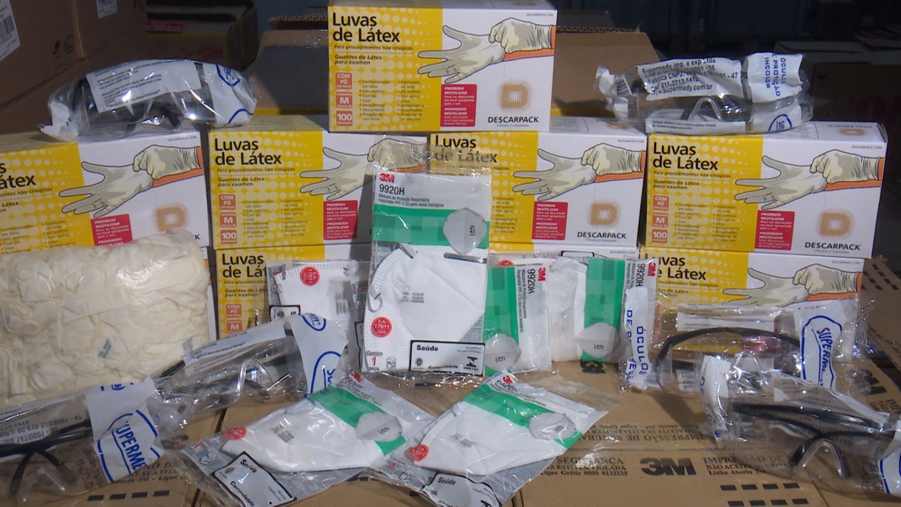 Amazonas recebe EPIs, testes rápidos e álcool gel enviados pelo Ministério da Saúde