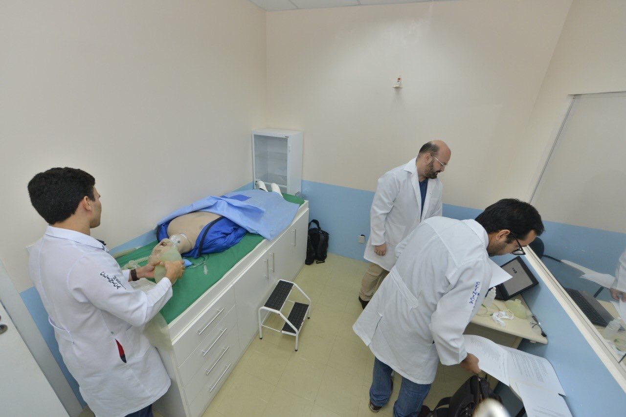 UEA antecipa formatura de médicos, enfermeiros e farmacêuticos