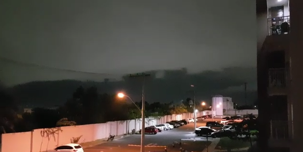 Barulhos estranhos no céu assustam pessoas em todo o mundo