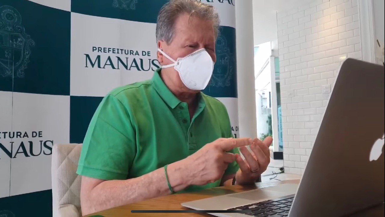 Arthur Virgílio anuncia decreto que recomenda uso de máscaras em Manaus