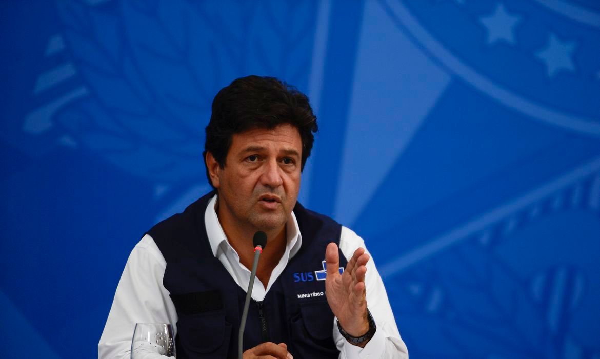 Mandetta é demitido do Ministério da Saúde