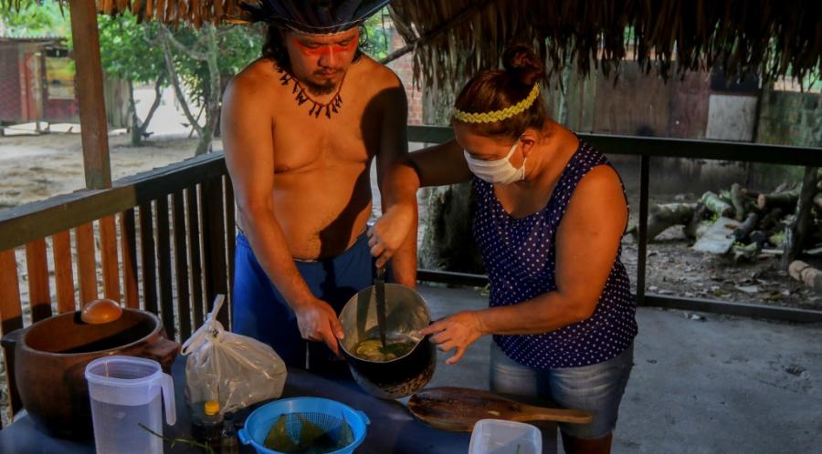 Indígenas da Amazônia recorrem à ervas contra coronavírus
