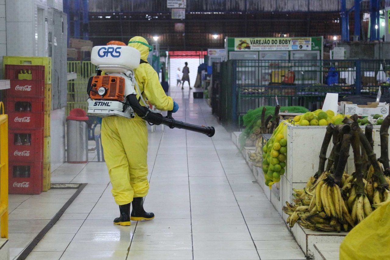 Feiras de Manaus recebem ação de desinfecção e higienização