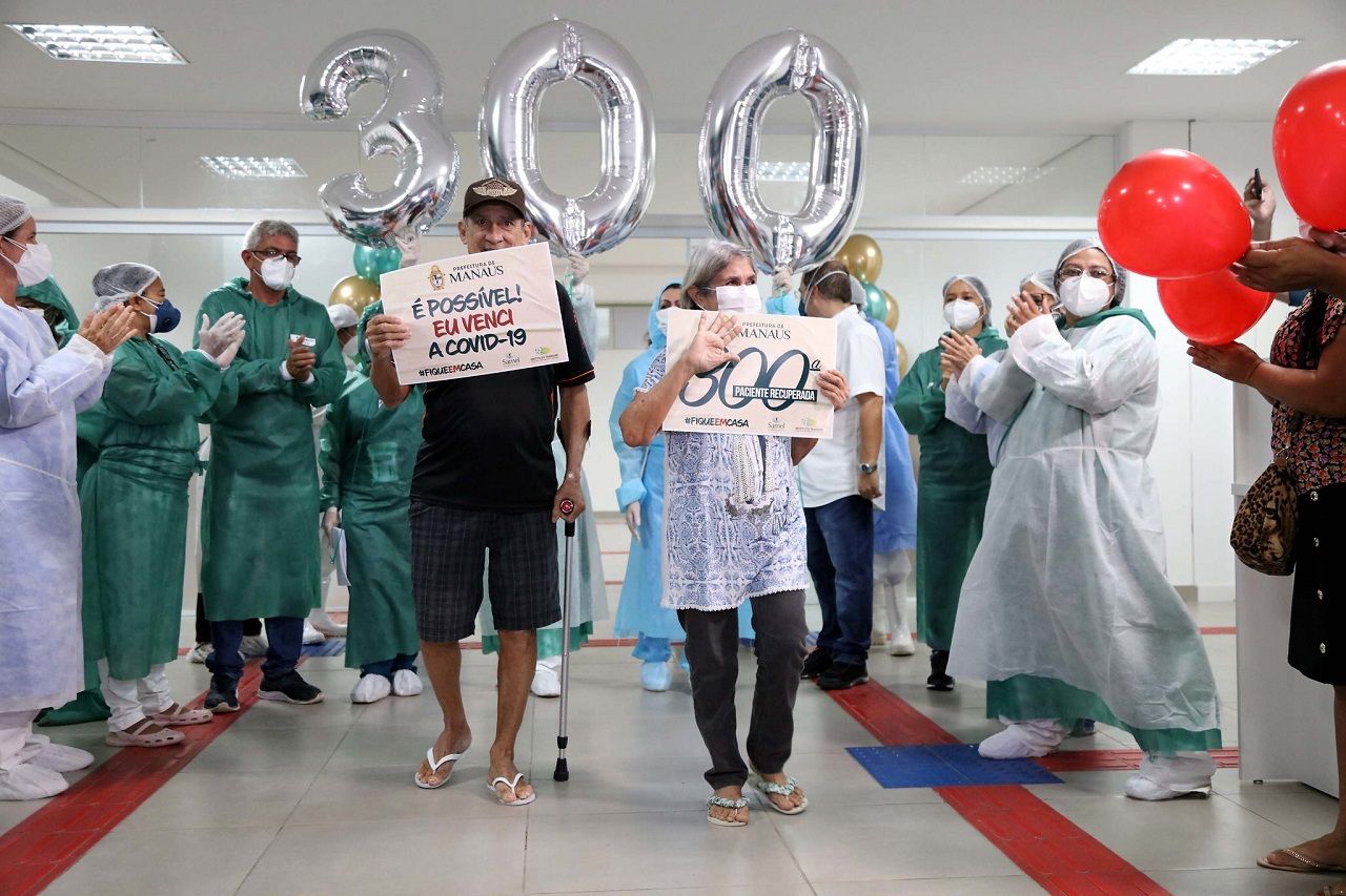 Mais de 300 pacientes recebem alta do hospital de campanha municipal