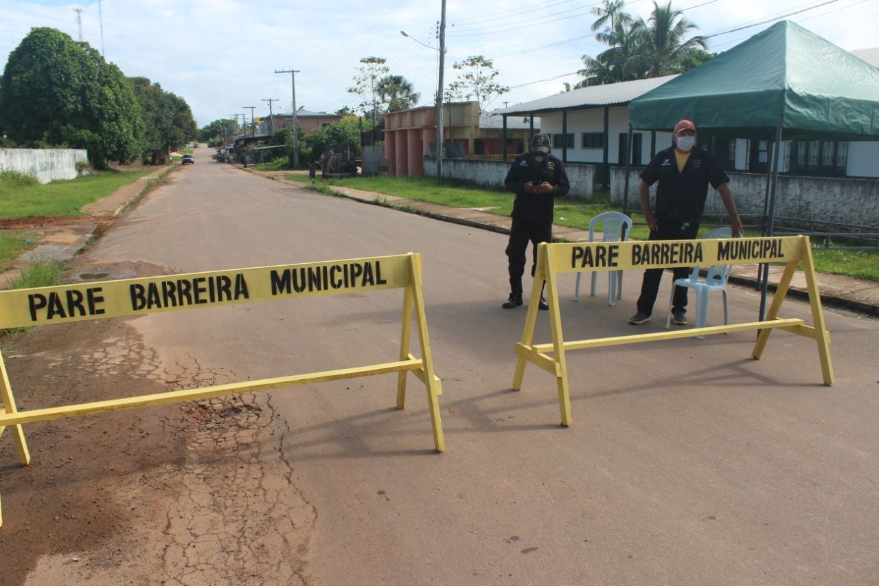 Careiro Castanho fecha acessos e decreta uso obrigatório de máscaras