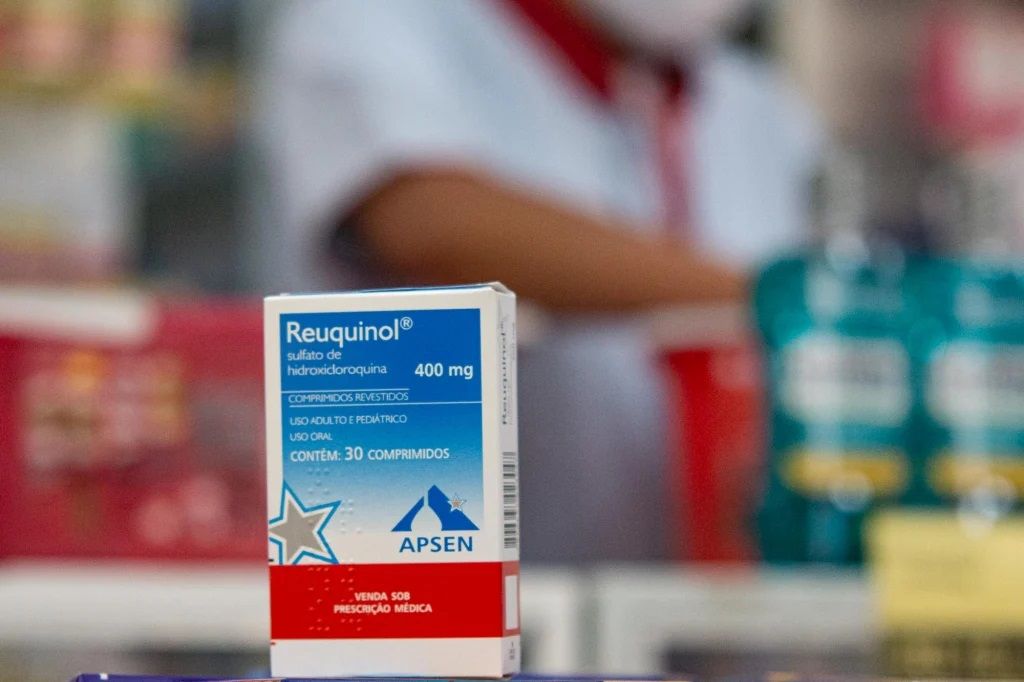 Estudo com 96 mil pacientes não encontra benefício na cloroquina