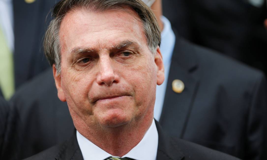 Revista britânica chama Bolsonaro de "maior ameaça no combate à covid-19 no Brasil"