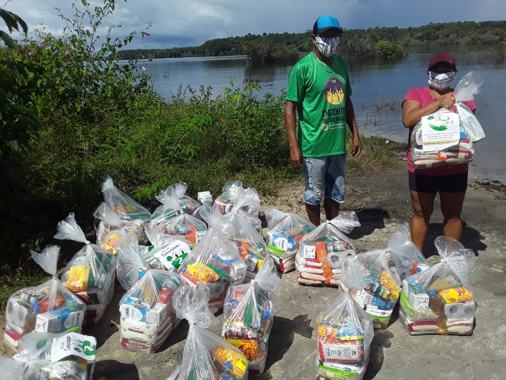 Comunidades da RDS Rio Negro recebem 300 cestas básicas