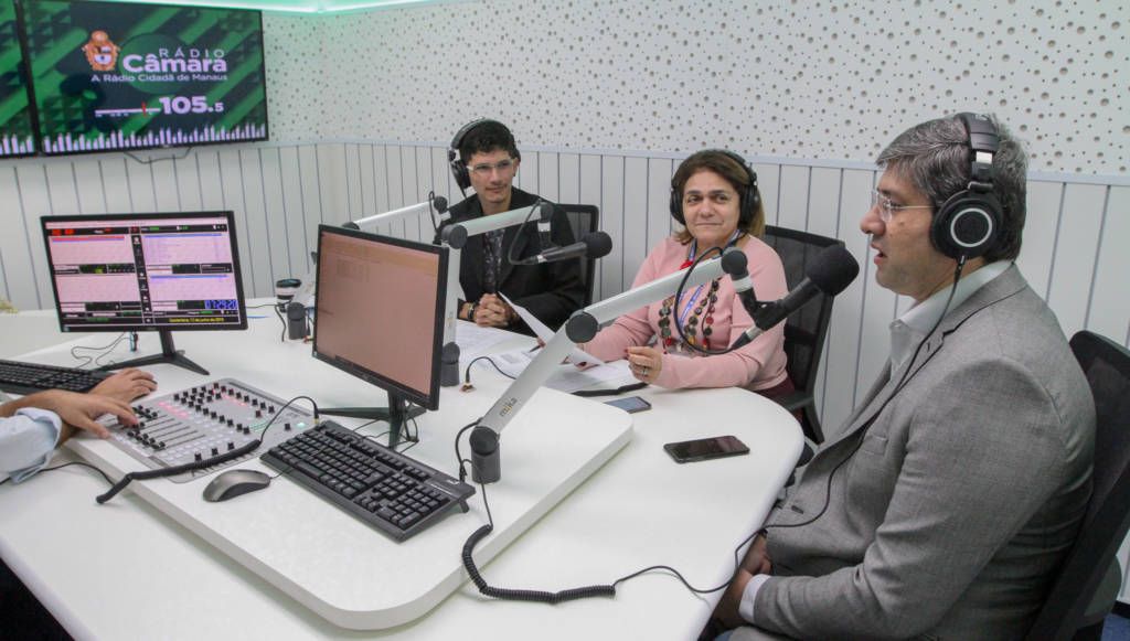 Rádio Câmara Manaus completa um ano