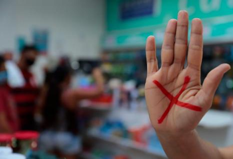 No Amazonas, 73 farmácias já aderiram à campanha contra violência doméstica