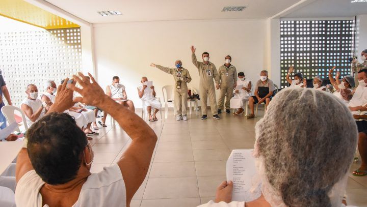 Música e movimento integram terapia de combate à Covid-19