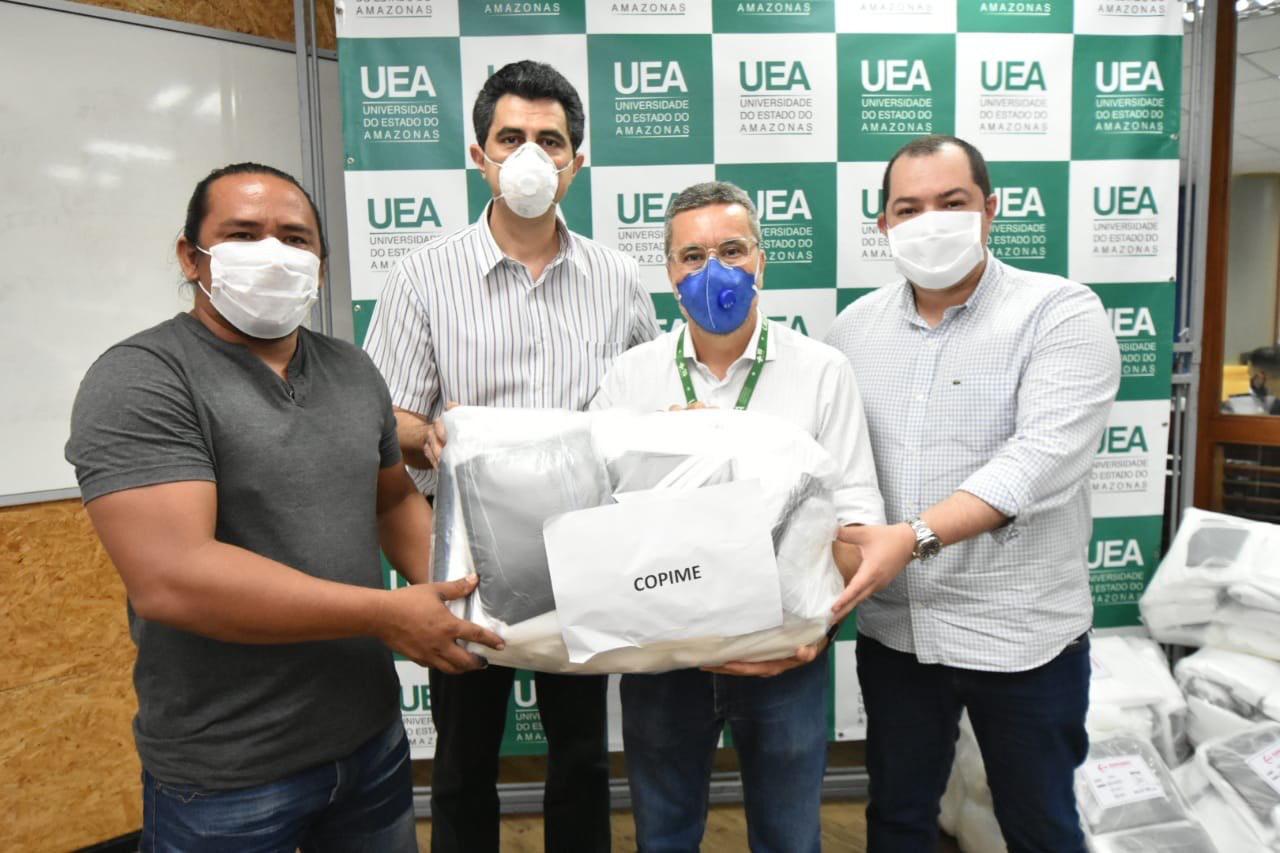 UEA doa mais de 1,8 mil EPIs para comunidades indígenas