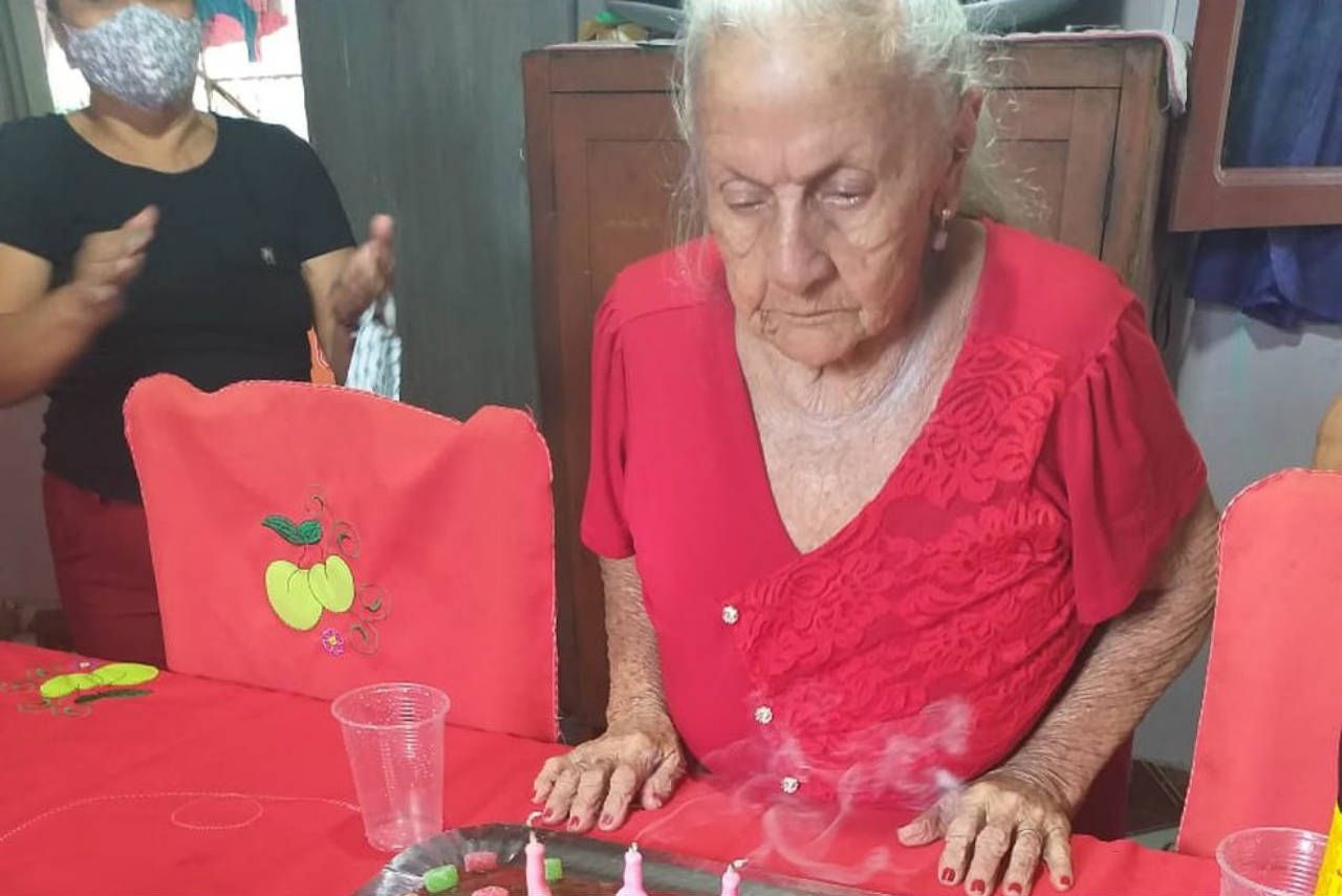 Idosa de 101 anos se recupera do coronavírus em Parintins