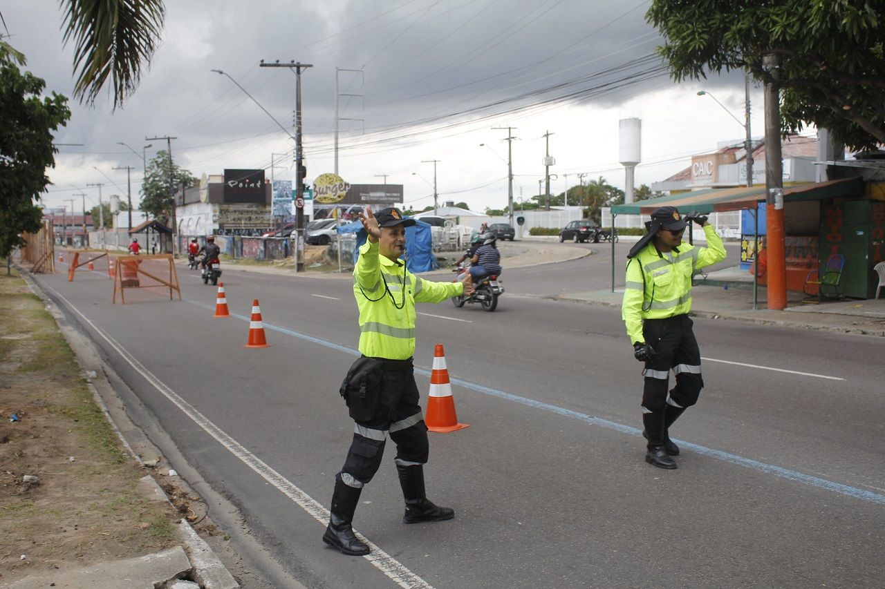 Linhas de ônibus são desviadas durante obra do  complexo viário do Manoa
